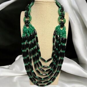 EUC Vintage Erica Lyons Elegant Black and Green Beaded Necklace